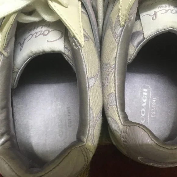 Authentic Coach Nova Signature Lace Up Fashion Sneakers - Picture 2 of 8